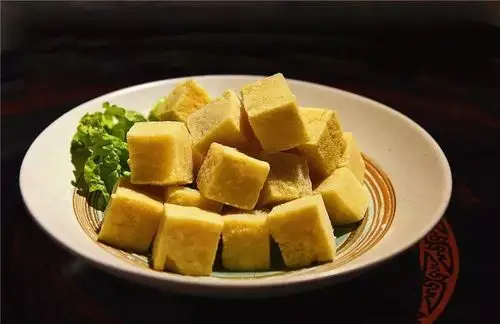 冻豆腐师傅是花了大心思的口感非常筋道吸收了火锅的汤汁又不失豆香9