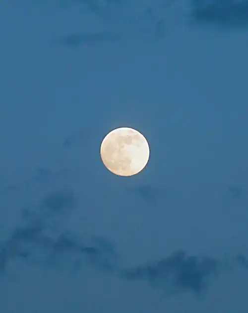 月亮摄于24下家河