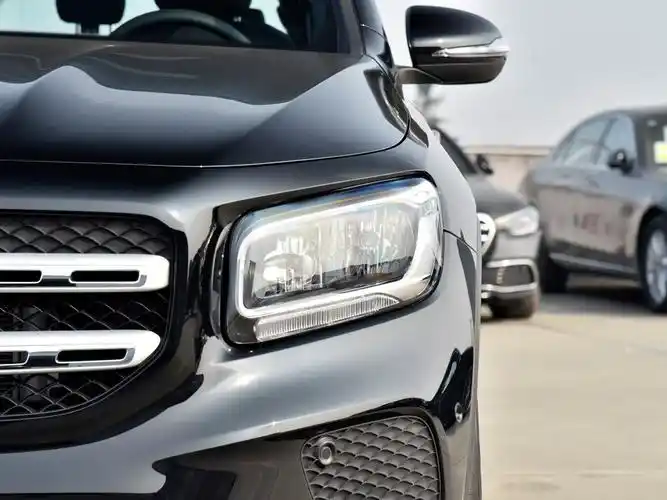 北京奔驰 奔驰glb 2022款 改款 glb 180 时尚型