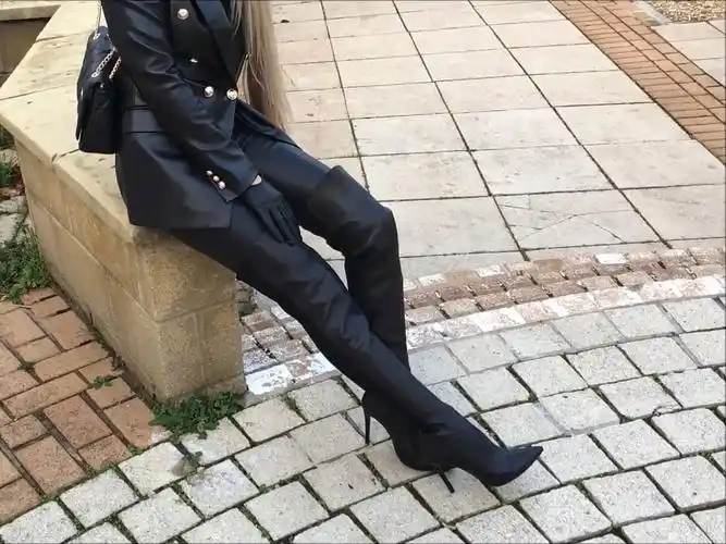 意大利花园 御姐皮衣皮靴皮手套