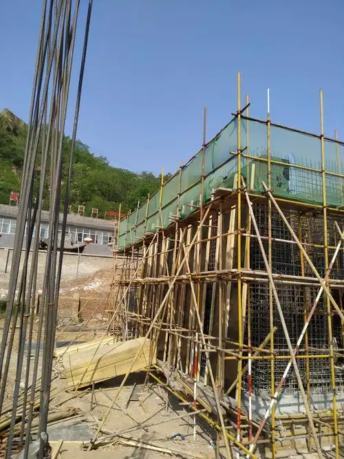 脚手架架设抛撑