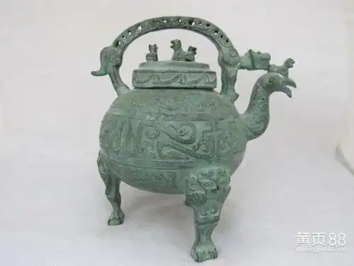 青铜凤纹鸟提梁卣古代酒器酒壶现代复古工艺品家居摆设古玩收藏