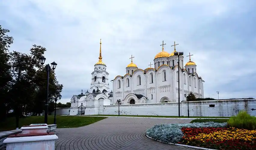 北京直飞俄罗斯莫斯科圣彼得堡贝加尔湖金环谢镇叶卡捷琳堡13天11晚跟