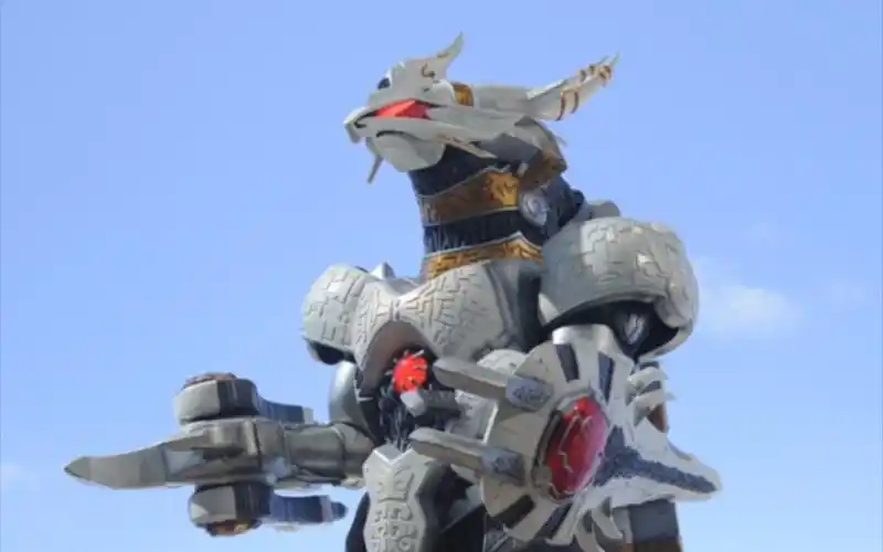 一口气看完欧布奥特曼里面被欧布暗耀形态暴打的怪兽加拉特隆第一代的