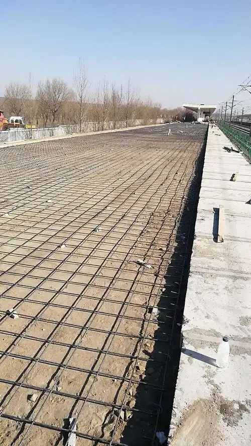 应县二站台站台面绑扎钢筋网片