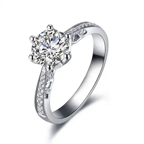 佐卡伊注定的爱六爪镶嵌戒臂群镶主石30分de色钻石女戒婚戒钻戒