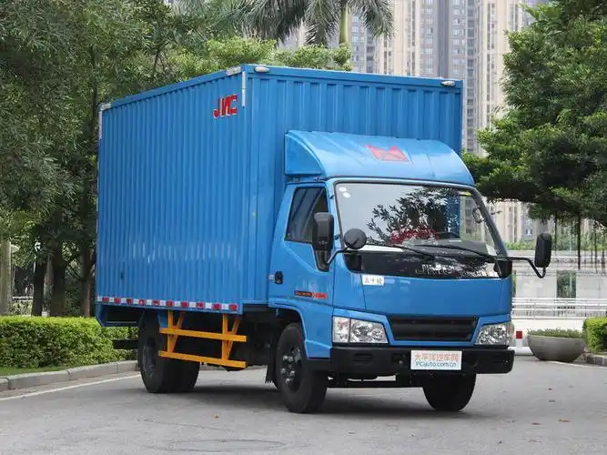 详情基本参数配置详细参数设置>> 品牌: 江铃 车身结构:2门2座货车