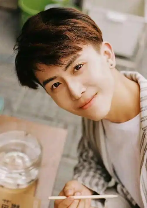 男士中发_微发型