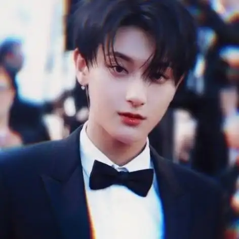 217.黄子韬头像(色散滤镜)