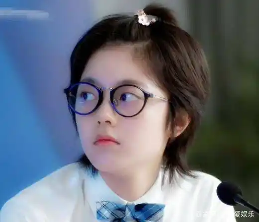 赵今麦从小到大都可爱,饰演过小魔仙中的美琪,现在也是超级好看