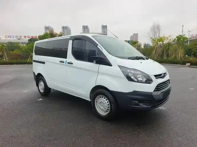 新到20年11月,新款福特全顺,短轴低顶,2.0t柴油手动, - 抖音