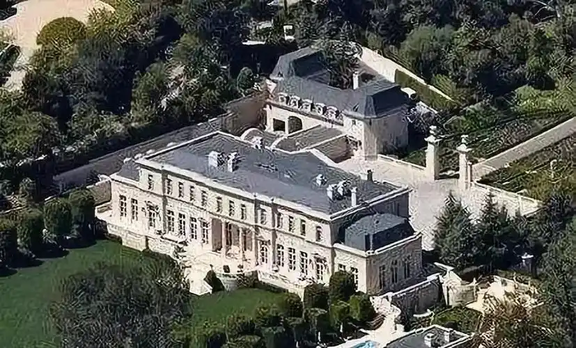 许世勋家族财富主要来自商厦和豪宅.