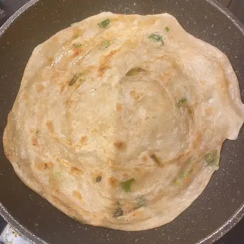 自己做出了好吃的葱油手抓饼