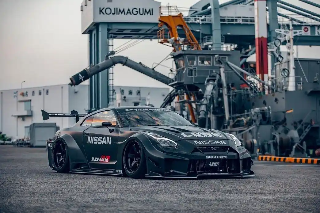 汽车改装|爆改后的战神gtr