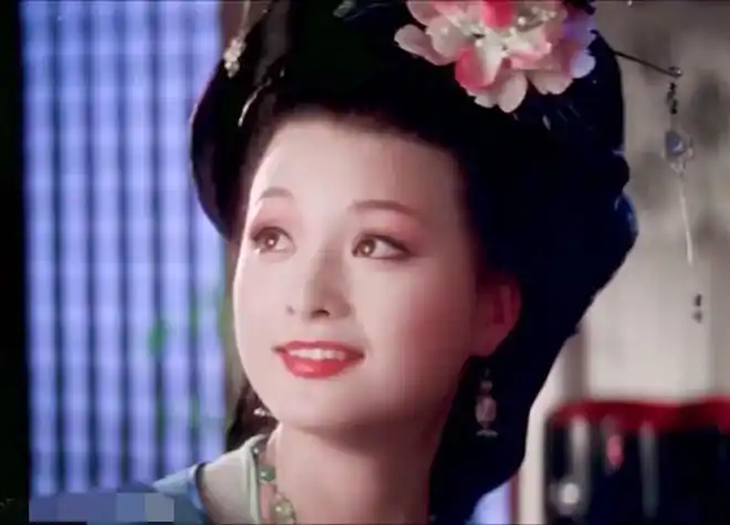 演员陈丽峰事业上升期隐退娱乐圈低调嫁富豪如今儿女双全