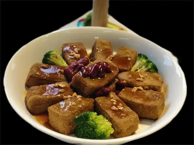 粤菜美食#私厨#豆腐的吃法外观:这道菜一上桌,首先吸引人的便是它的