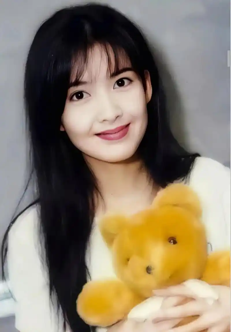 明星怀旧系列图片壁纸～周慧敏