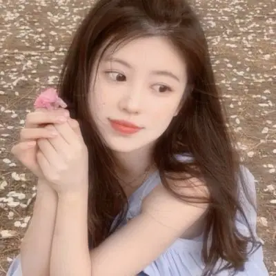 祁宋ins真人气质魅力女生头像_微信头像_我要个性网