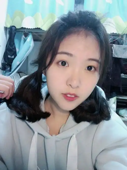 在大学扎双马尾是什么样的体验?