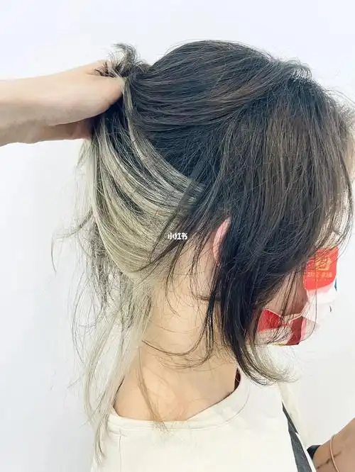 个性染发挂耳染奶茶灰