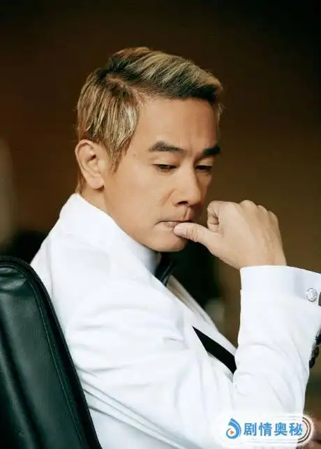 陈小春卷入张嘉倪事件,与骂人路人互关微博?粉丝忙发声为其澄清