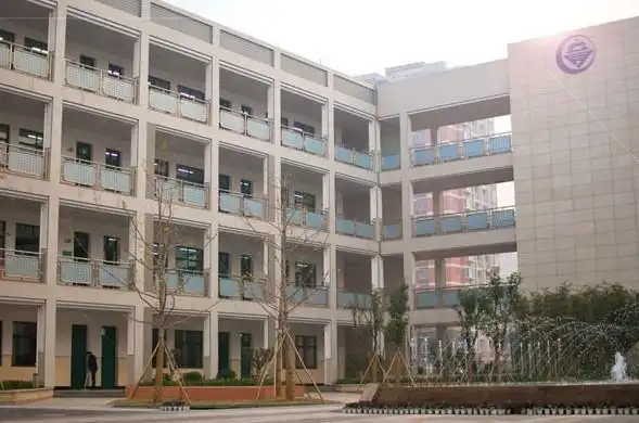 2013杭州锦绣中学招生简章