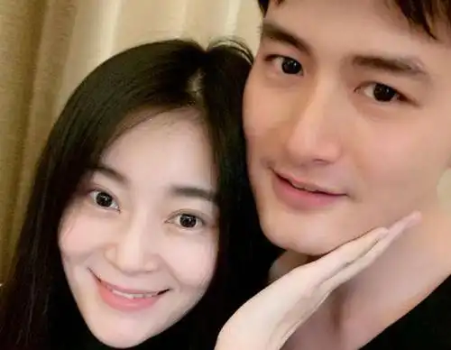 有种遗憾叫做容嬷嬷的儿子,出道15年没红,儿媳却在