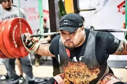 对于岳洋来说大力士不仅仅是一项运动,也改变了他的生活.