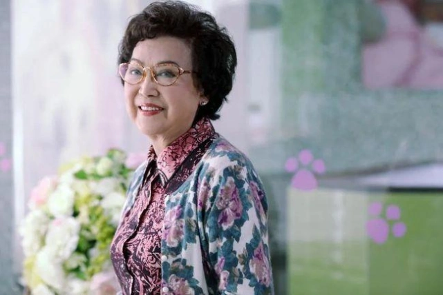 1,李香琴1月4日,老戏骨李香琴因病去世的,享年88岁.