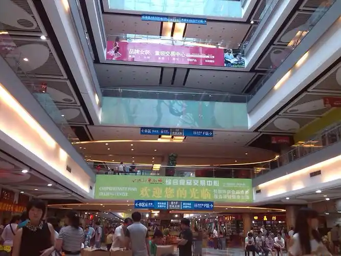 深圳平湖华南城实拍,这里现已发展为一个大型的物流中心