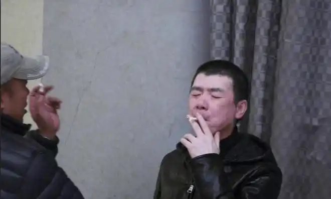 上亿身价烟不离手的明星他们都抽什么烟牌子可能让你想不到