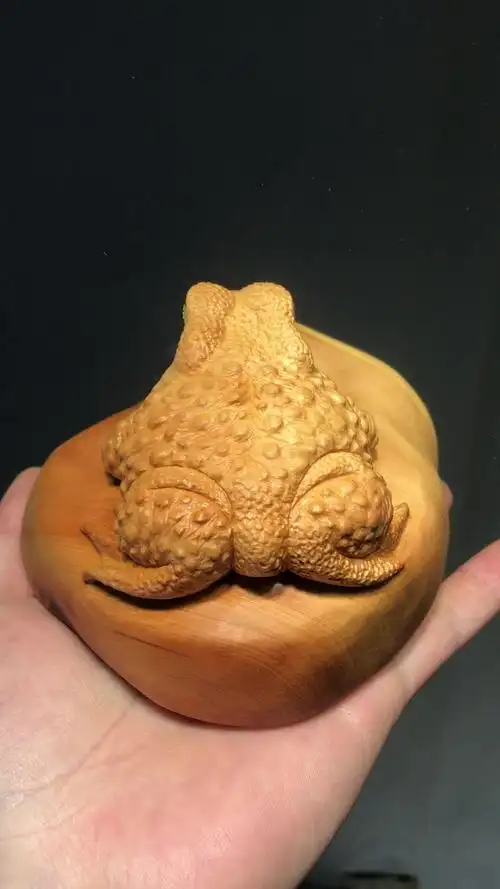 根雕蟾蜍小摆件 纯手工雕刻 手艺人 现场实拍