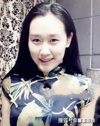 47岁刀郎首曝老婆近照,原来他每天面对的都是这样一个女人_朱梅