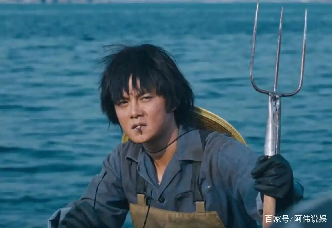 男艺人yz是谁?尹正在《夏洛特烦恼》中饰演谁?