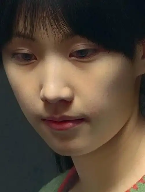 冷军画了一张少女,穿着薄衫皮肤若隐若现,被拍出6000万天价!