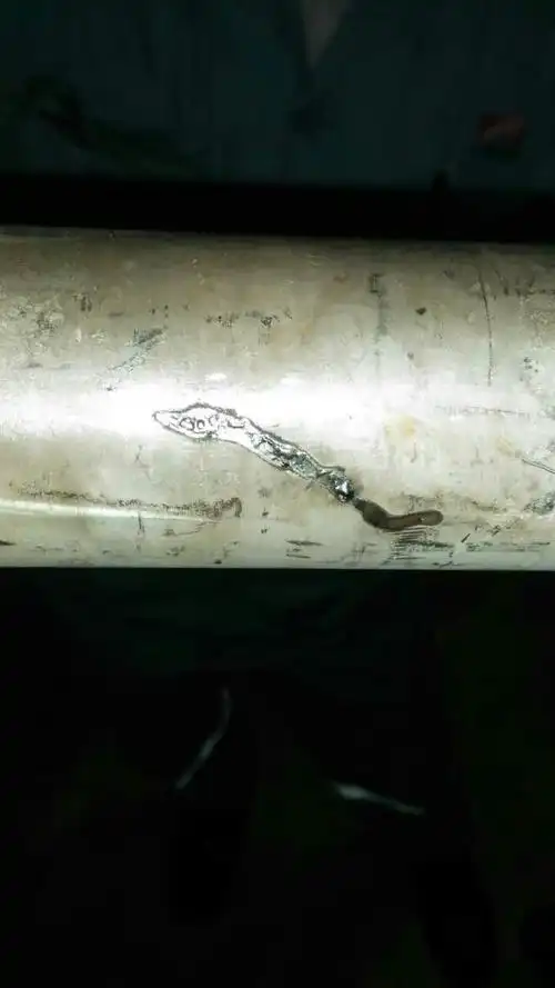 现场检查发现多条4gct系统不锈钢小管被电弧擦伤