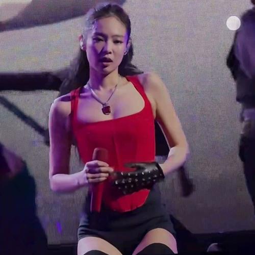 sisjuly#jennie演唱会同款红色方领吊带背心女 束腰鱼骨腰封套装