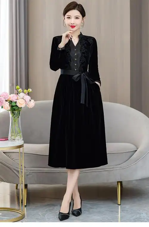 真丝丝绒连衣裙女2024年秋新款法式轻奢香云纱拼接桑蚕丝复古长裙