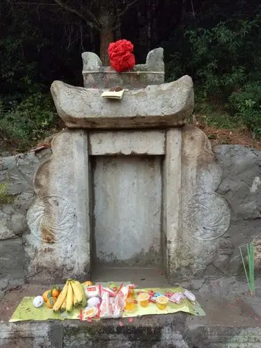 乐诗冲李氏家族修复三世祖李旭墓