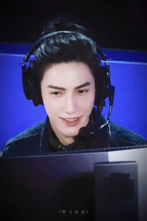 罗云熙英雄联盟国风代言人##罗云熙治愈系恋人