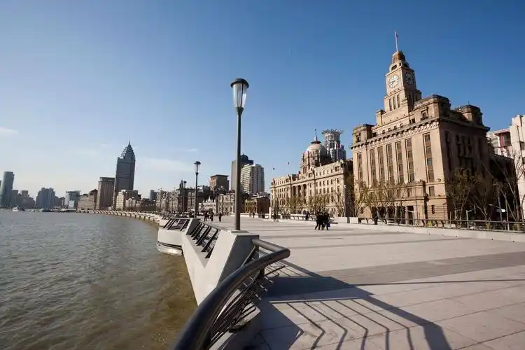 外滩是一个什么景点有哪些吸引人的地方和游览建议