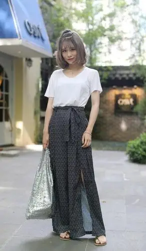 路人街拍, 杭州时尚美女个性夏装摆拍