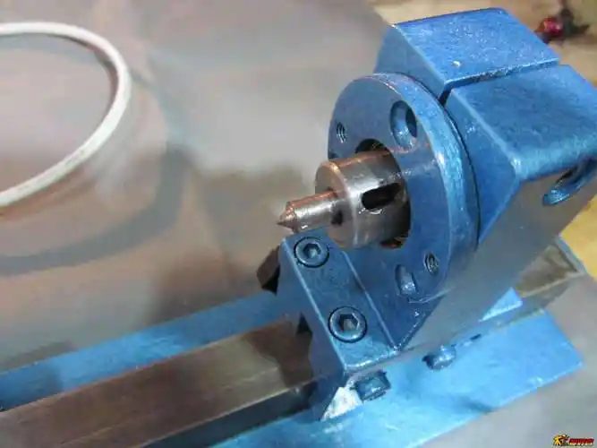 holyland的自制迷你桌上车床