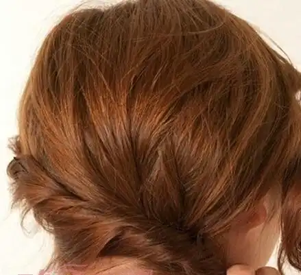 1,短发发型简单梳理整齐后.