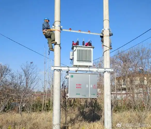 北庵沟村农网升级改造 新装变压器