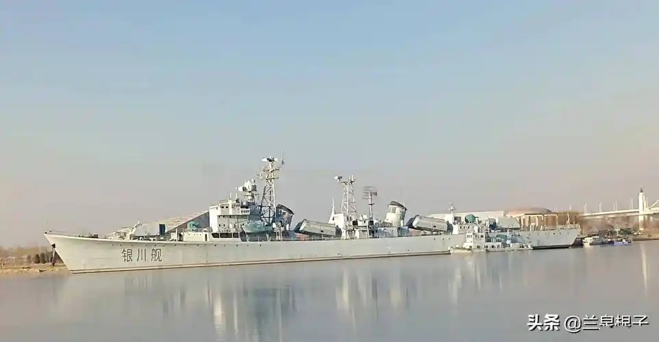 我和军舰面对面_银川_型导弹_雷达