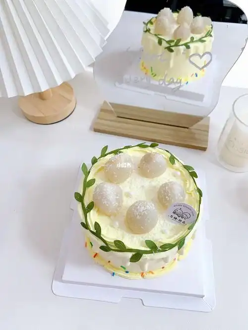 5寸森系荔枝生日蛋糕happybirthday