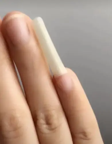 我15岁女生喜欢留长指甲,有人说很恐怖,有人说恶心,你们觉得怎么样