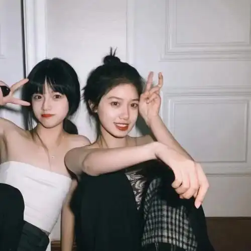 优质女闺蜜头像 - 堆糖,美图壁纸兴趣社区