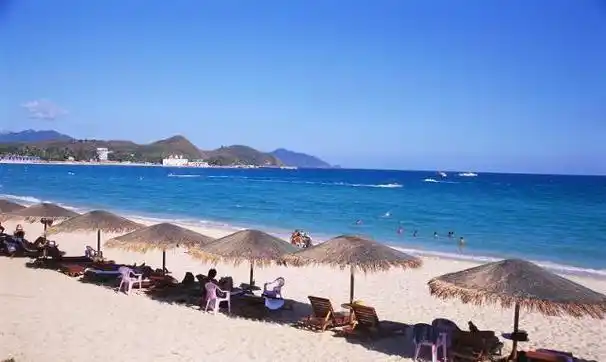 三亚这个旅游景点被人们称为最干净的海滩之一,景色还真是漂亮